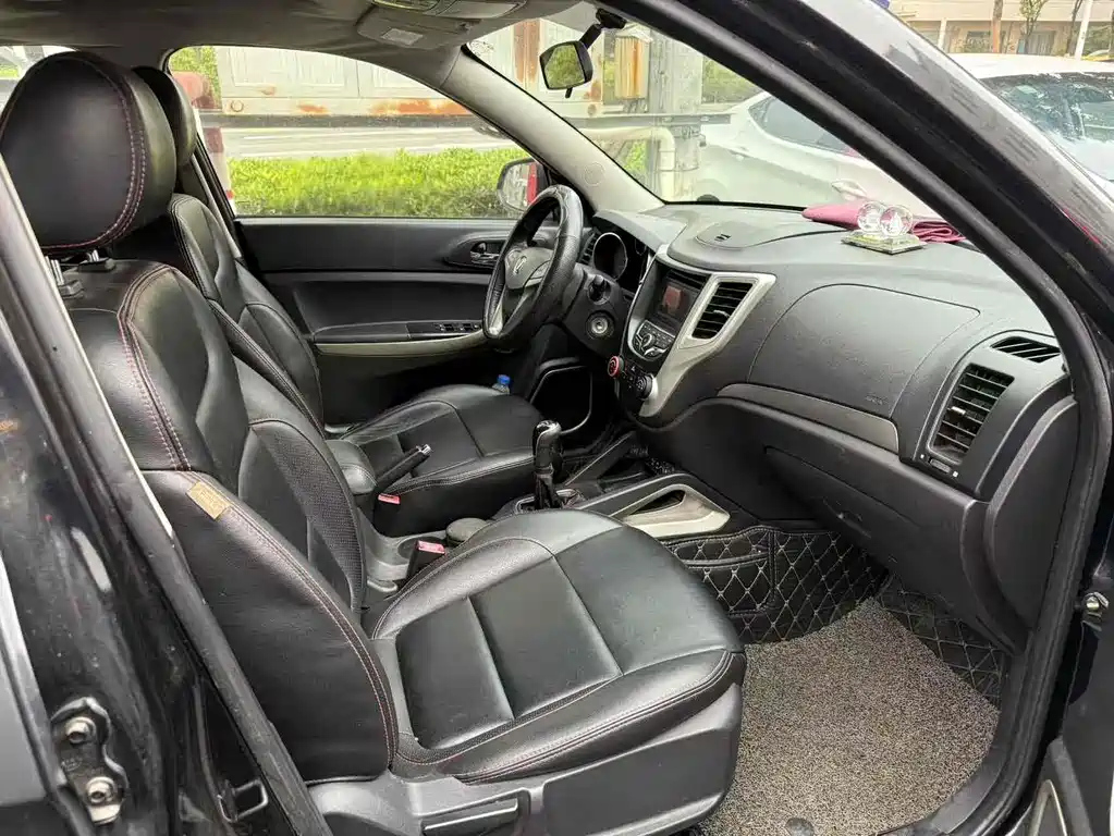 CHANGAN CS35 2012