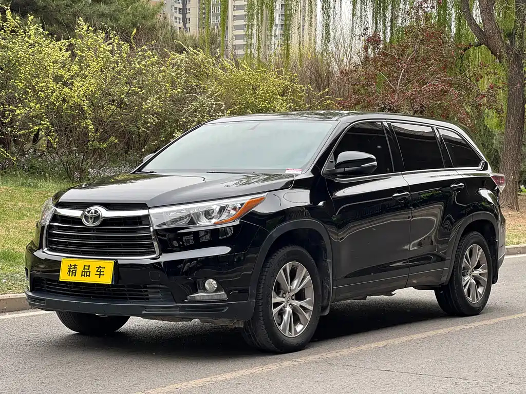 TOYOTA HIGHLANDER 2015