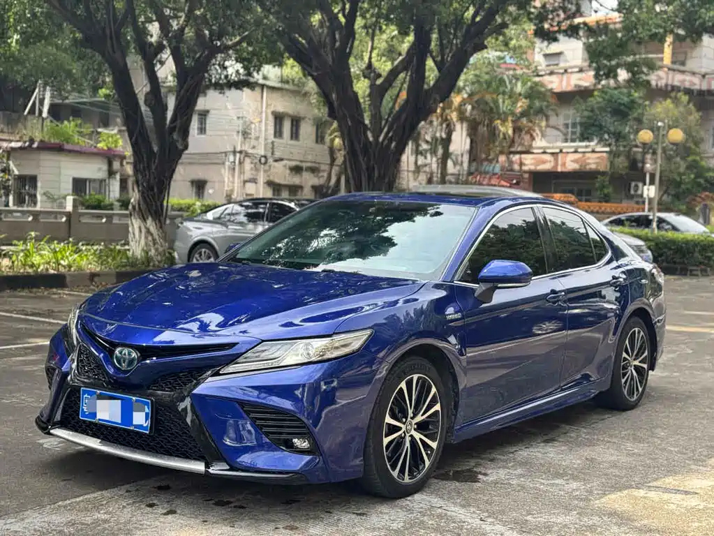 TOYOTA CAMRY 2019