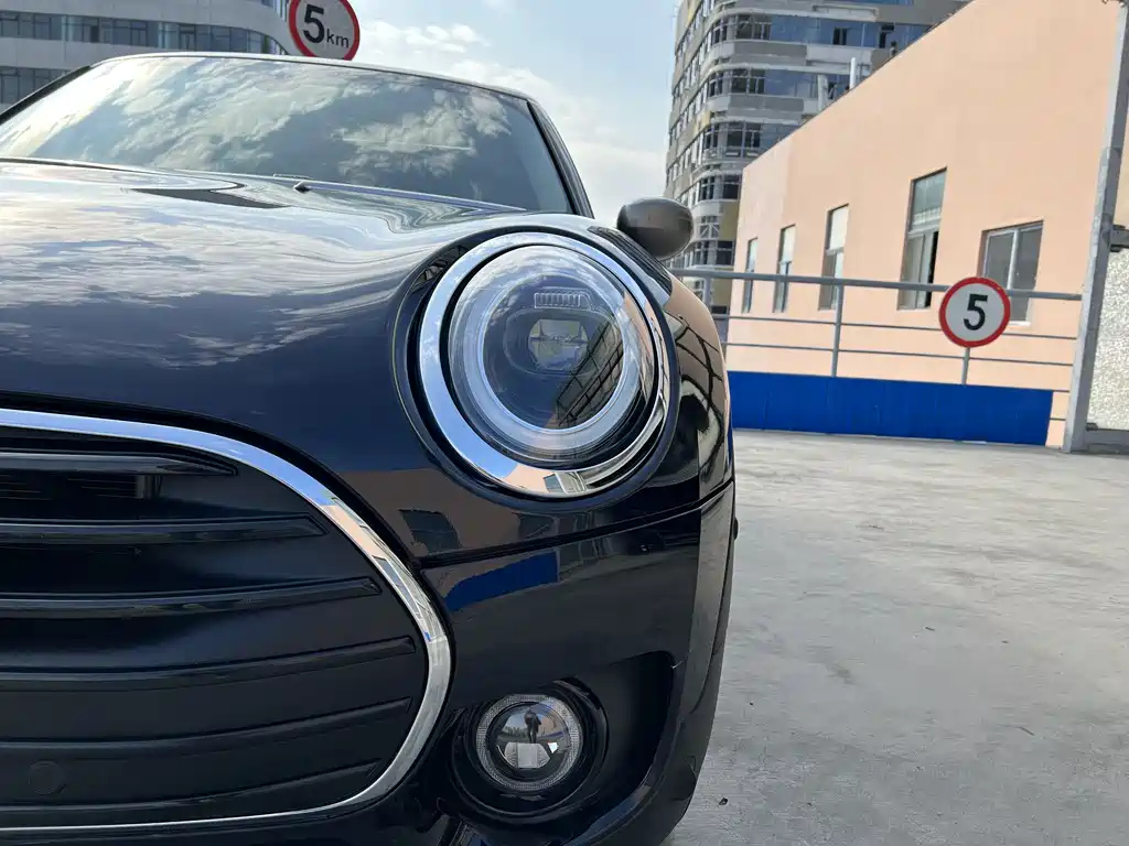 MINI CLUBMAN 2021