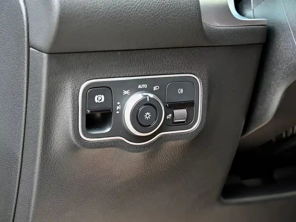 MERCEDES BENZ GLB 2022