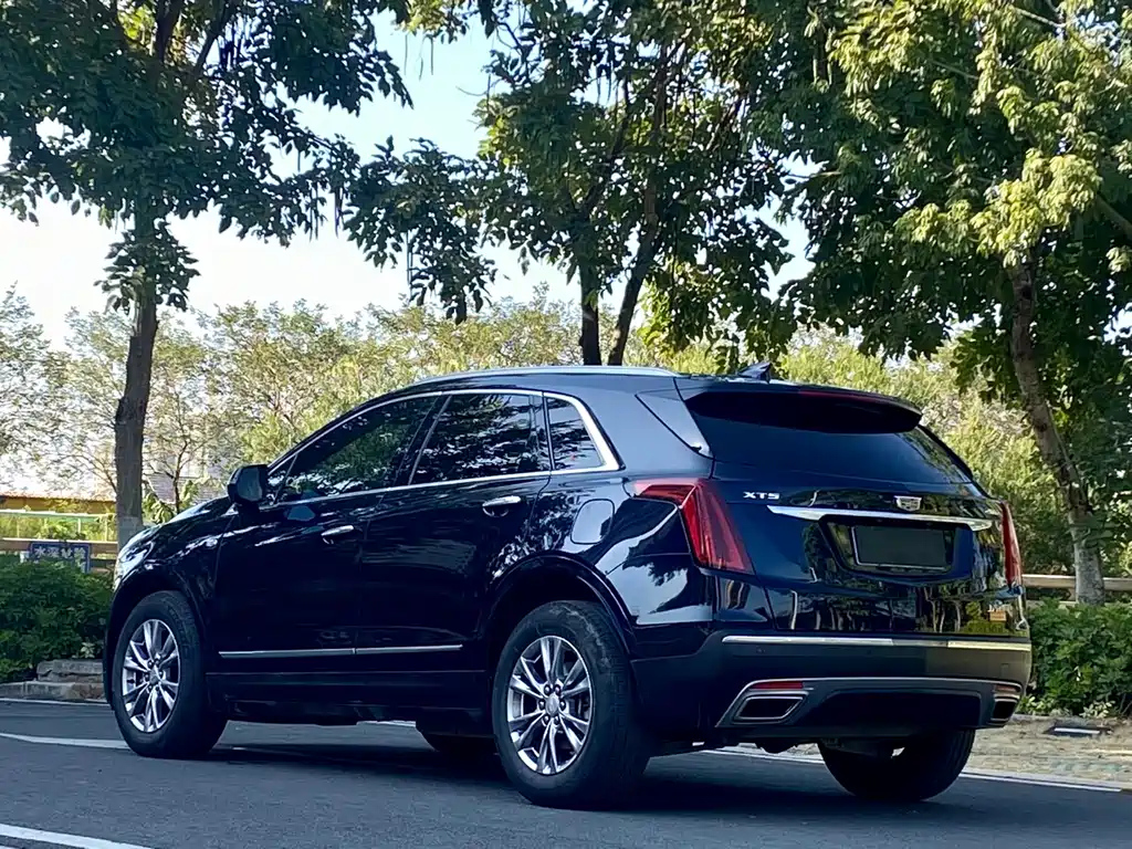 CADILLAC XT5 2021