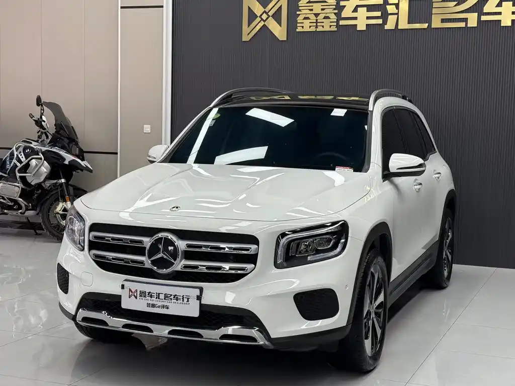 MERCEDES BENZ GLB