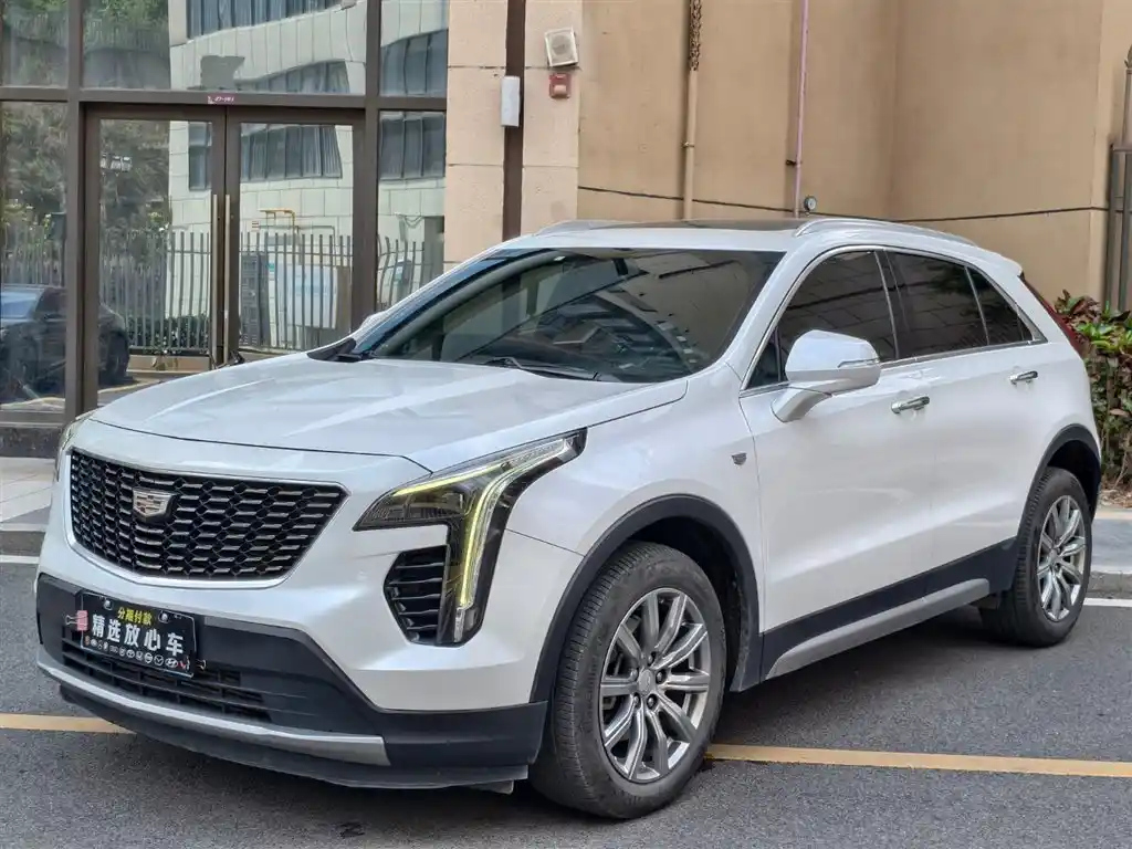 CADILLAC XT4 2021