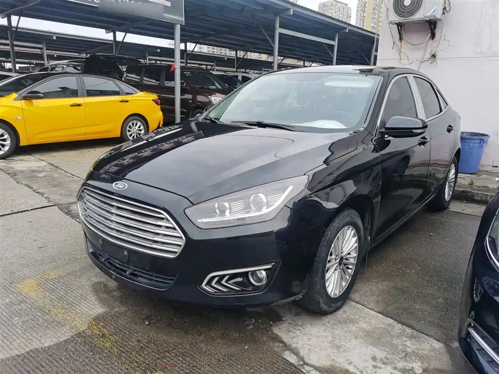 FORD ESCORT 2015