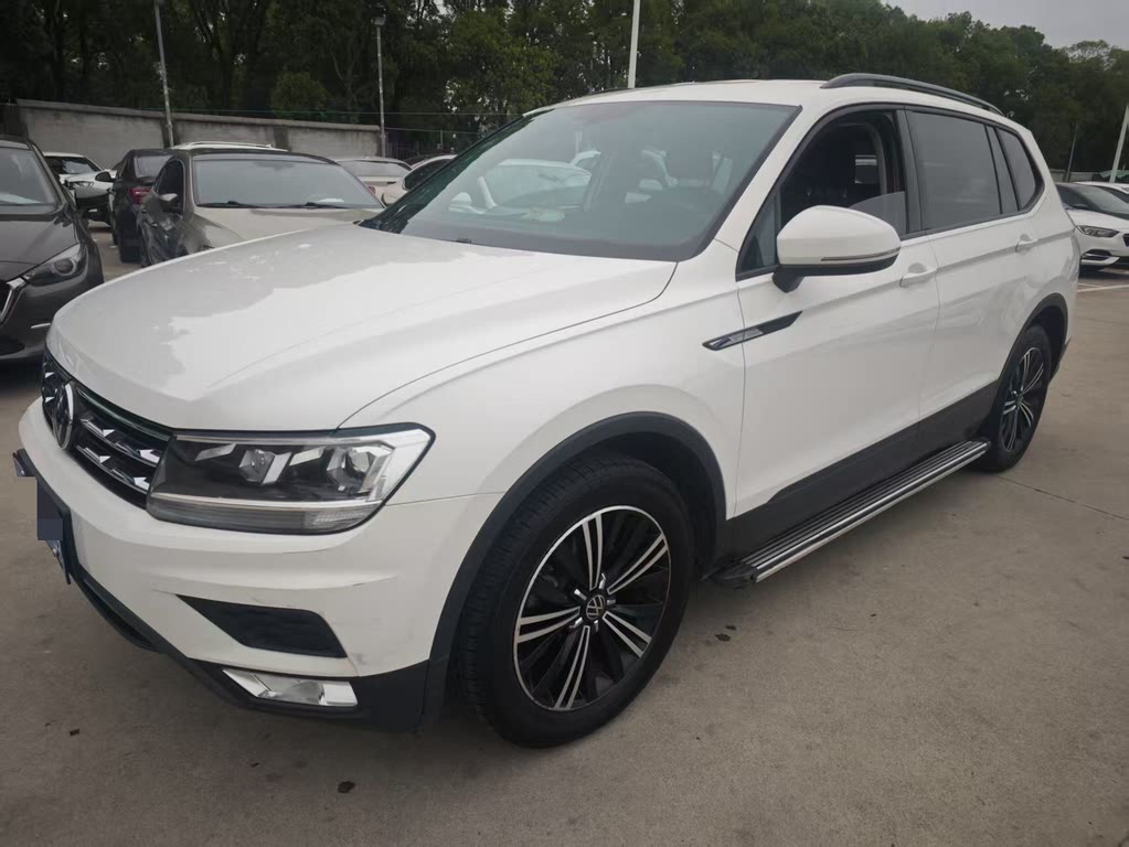 VOLKSWAGEN TIGUAN L 2021
