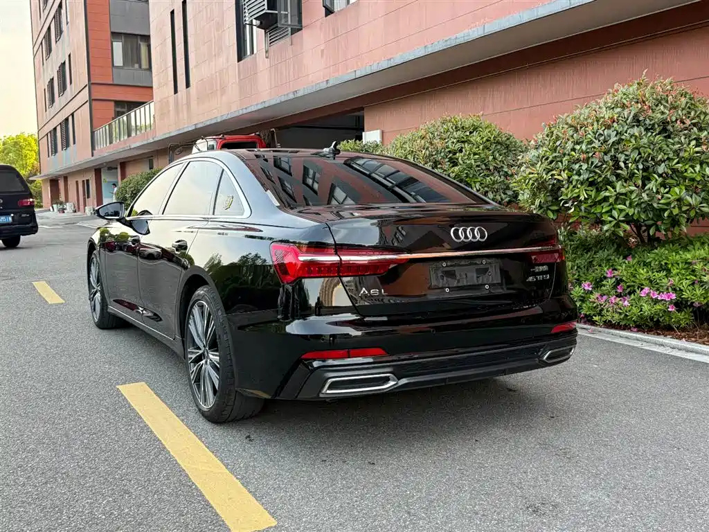 AUDI A6L 2021