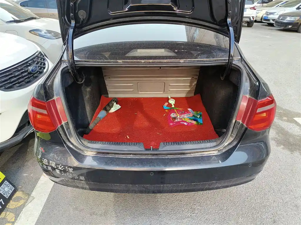 VOLKSWAGEN JETTA 2015