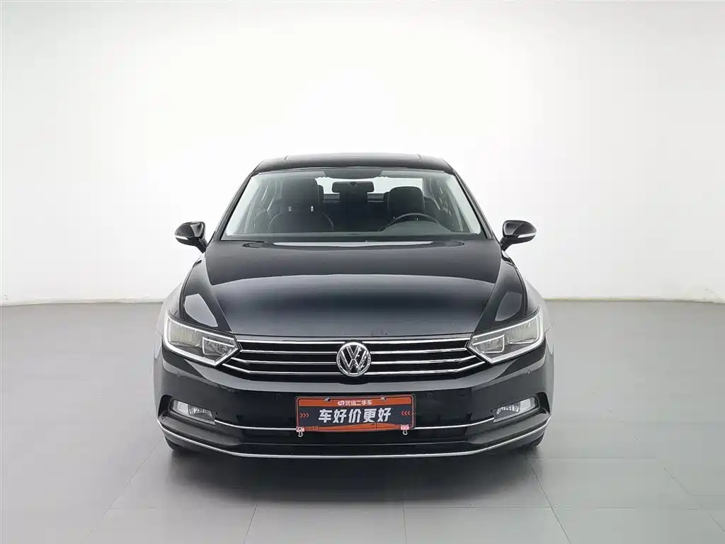 VOLKSWAGEN MAGOTAN 2018