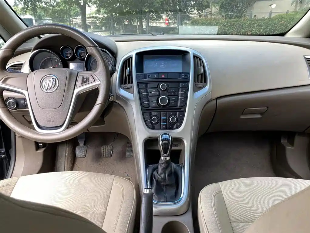 BUICK EXCELLE 2011