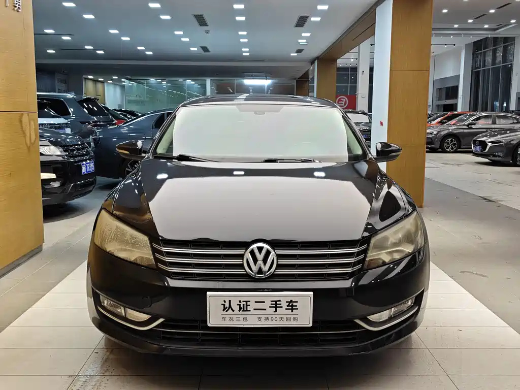 VOLKSWAGEN PASSAT 2015