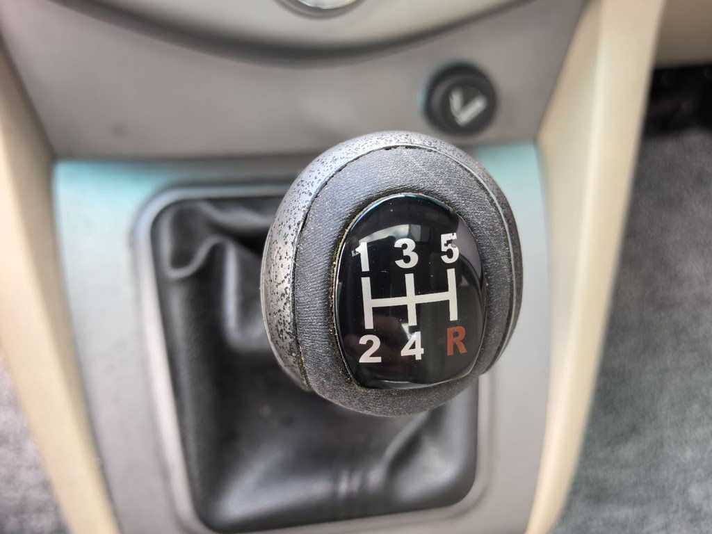 BYD S6 2011