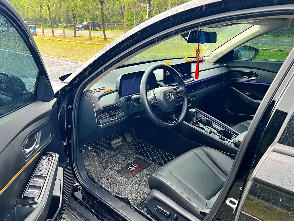 HONDA ACCORD 2025