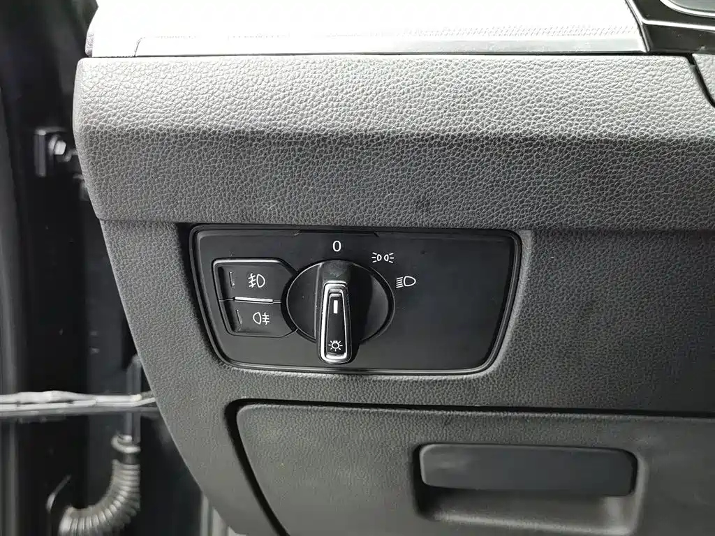 VOLKSWAGEN MAGOTAN 2018