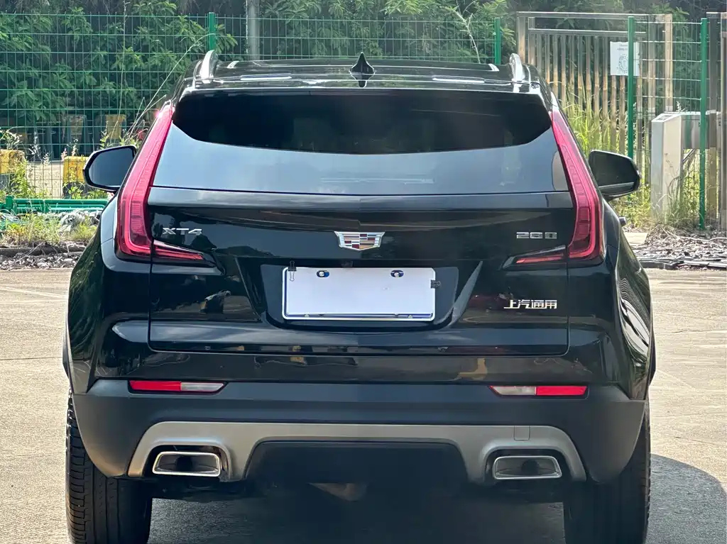 CADILLAC XT4 2021