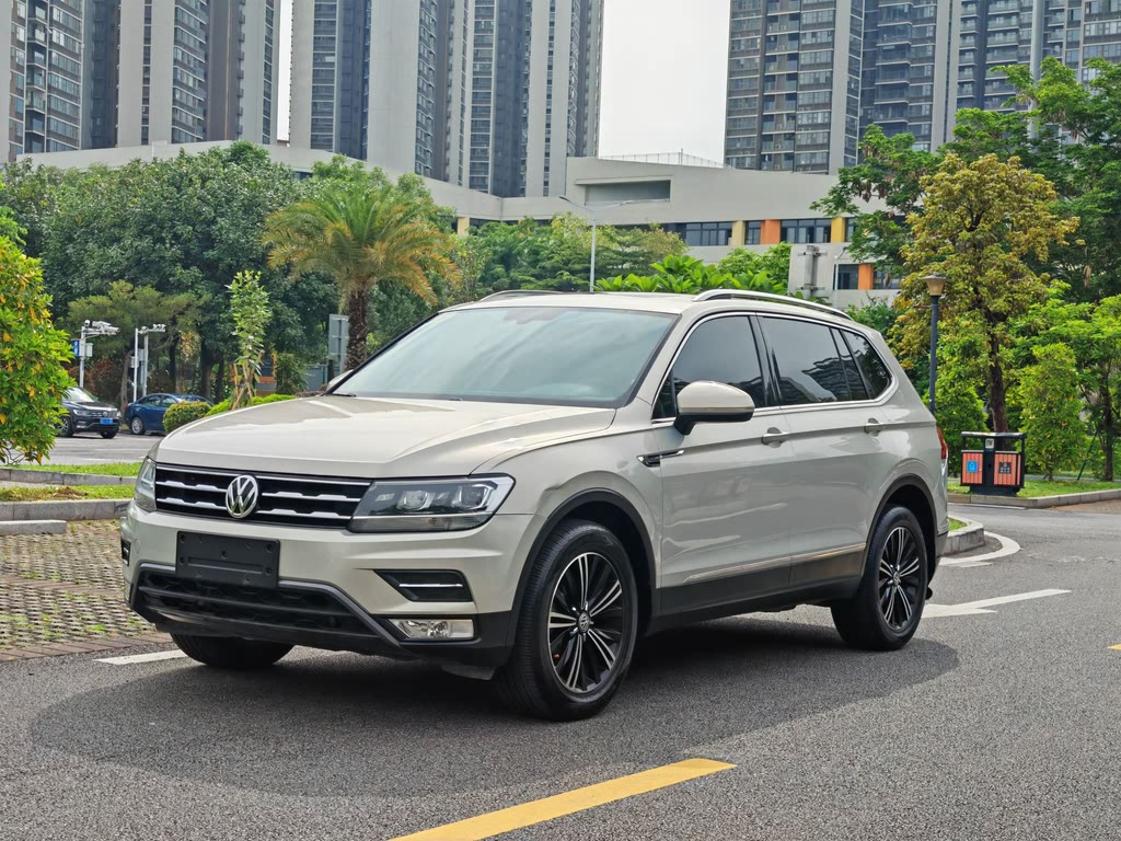 VOLKSWAGEN TIGUAN L 2019