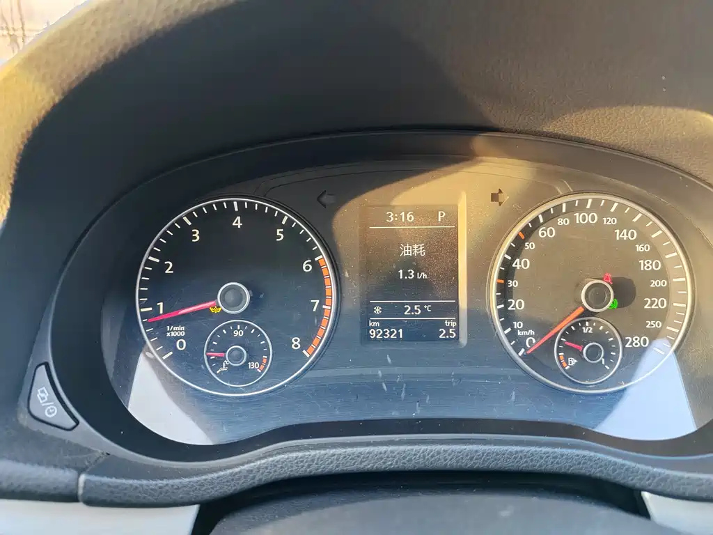 VOLKSWAGEN PASSAT 2015
