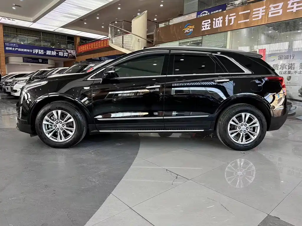 CADILLAC XT5 2021