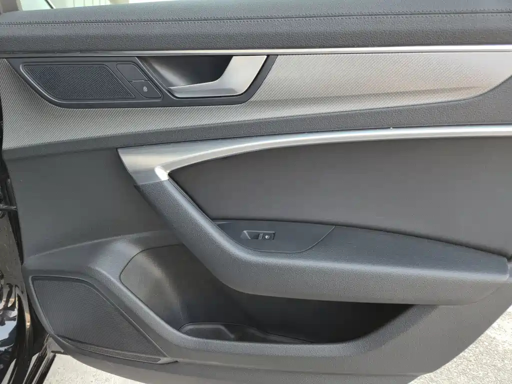AUDI A6L 2019