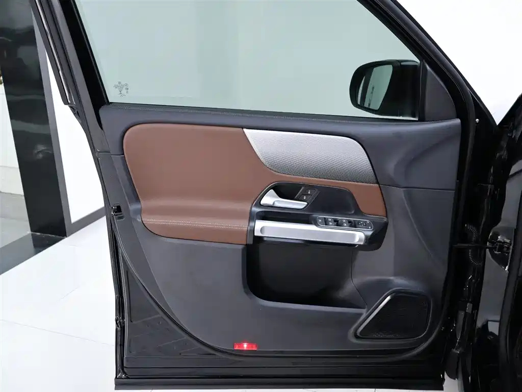 MERCEDES BENZ GLB 2022