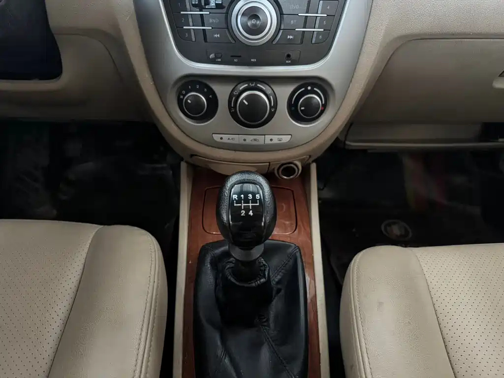 BUICK EXCELLE 2011