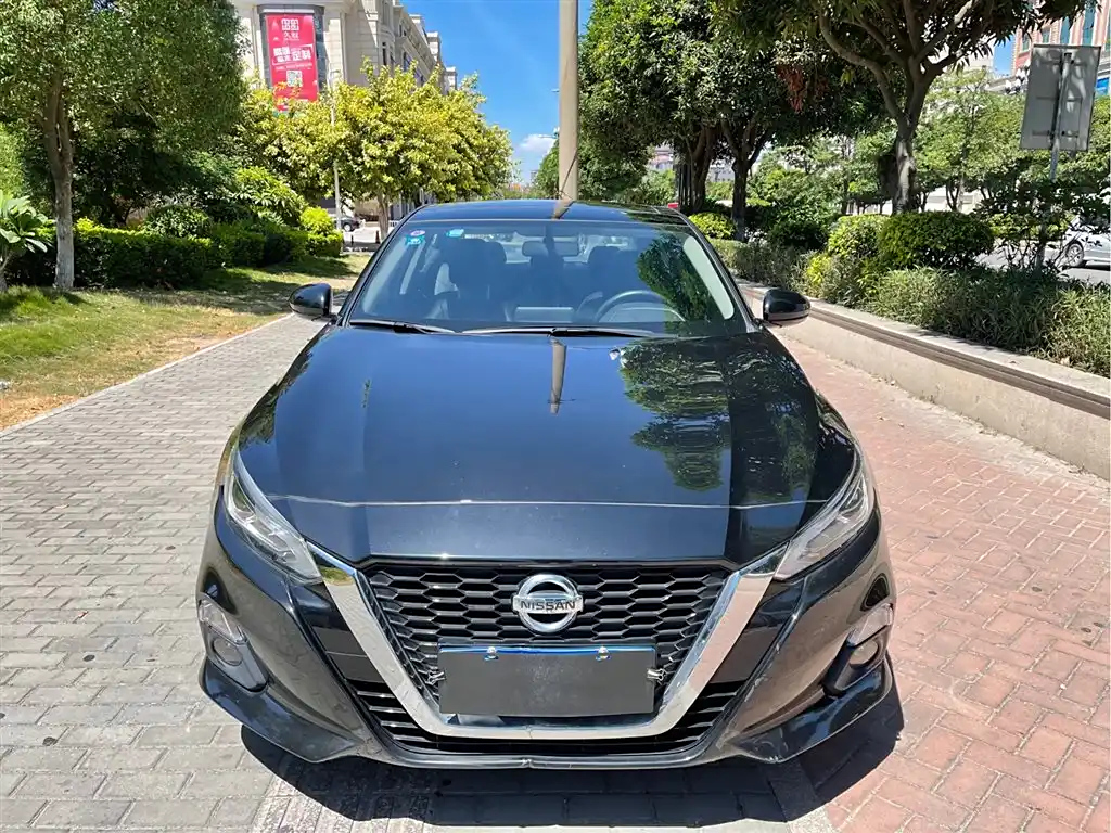 NISSAN TEANA 2020