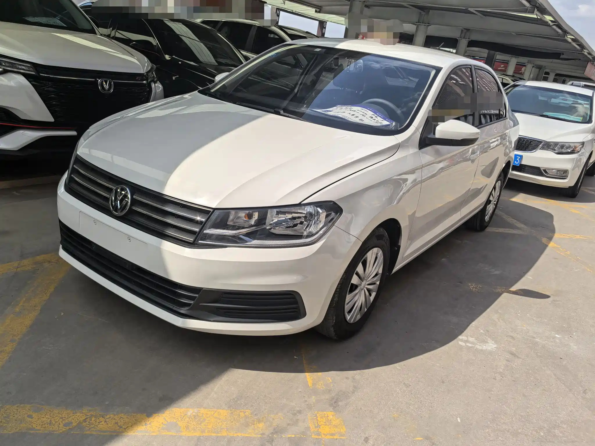 VOLKSWAGEN SANTANA 2016