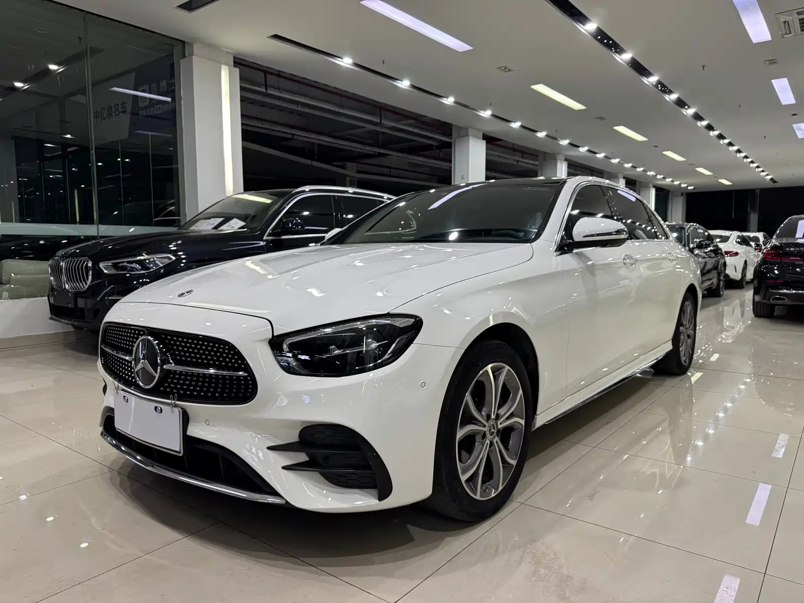 MERCEDES BENZ E-CLASS 2022