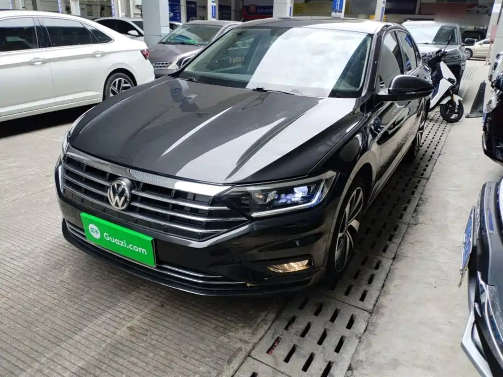 VOLKSWAGEN SAGITAR 2021