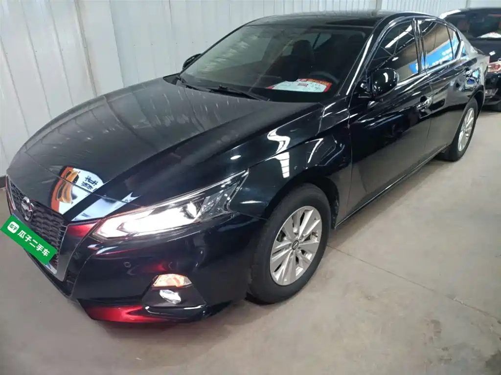 NISSAN TEANA 2020