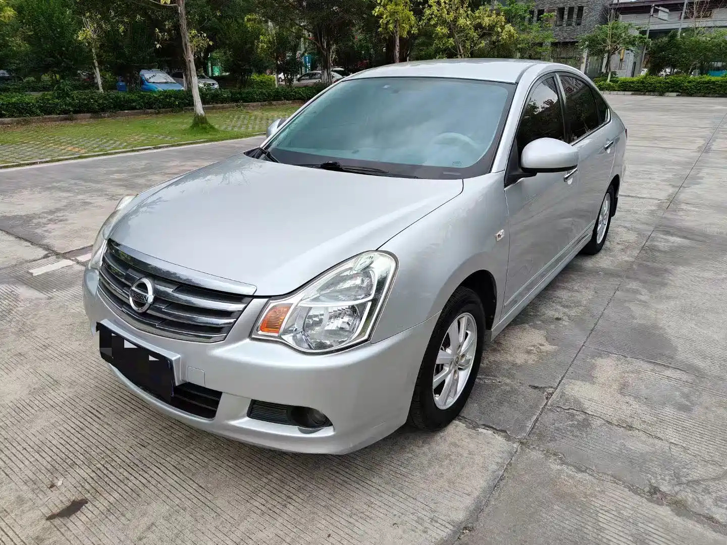 NISSAN SYLPHY 2012
