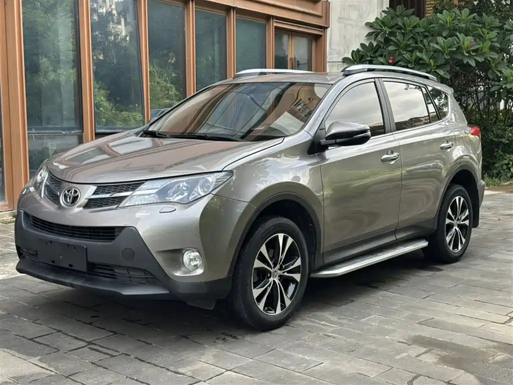 TOYOTA RAV4 RONGFANG 2015
