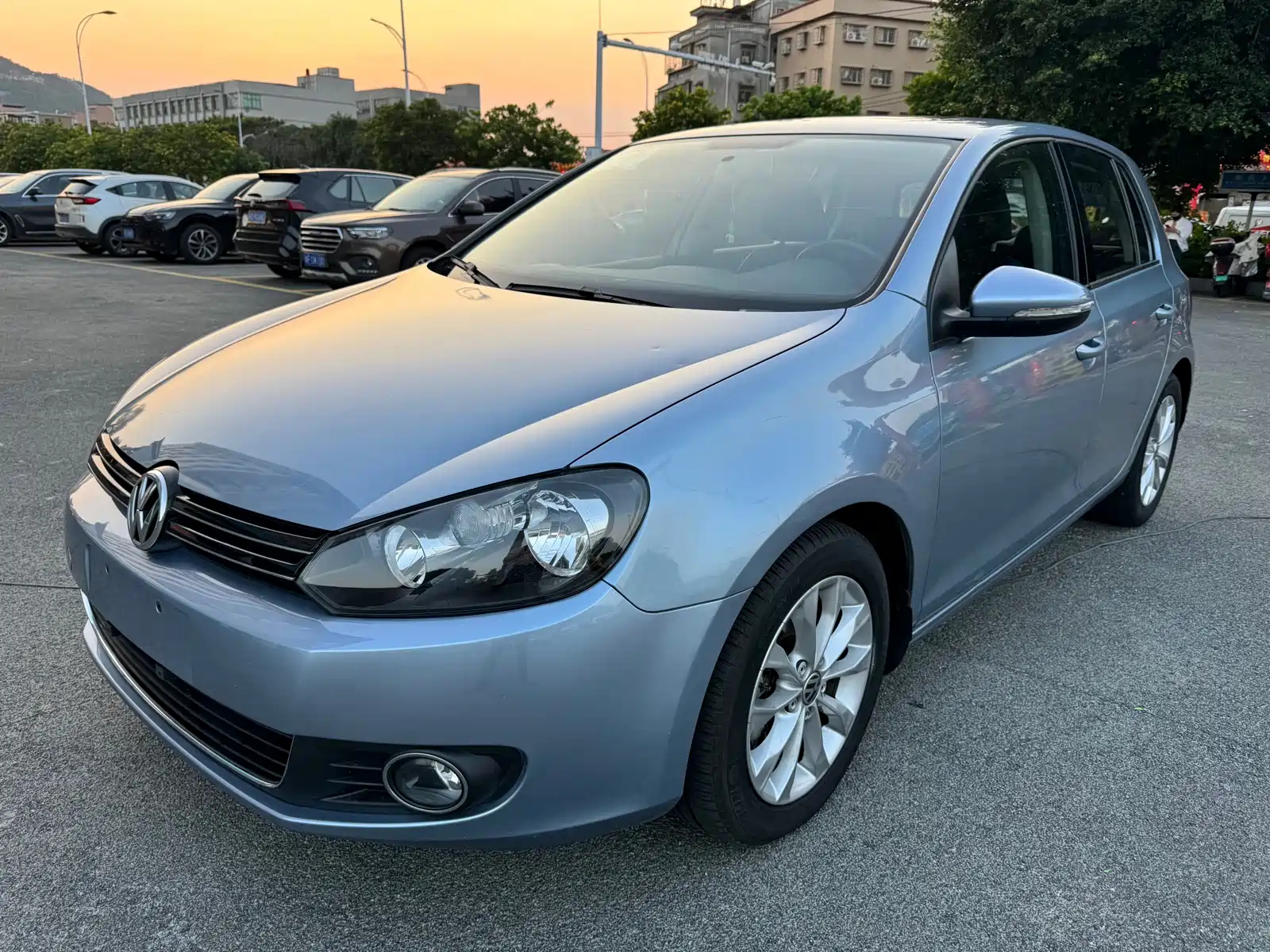 VOLKSWAGEN GOLF 2012