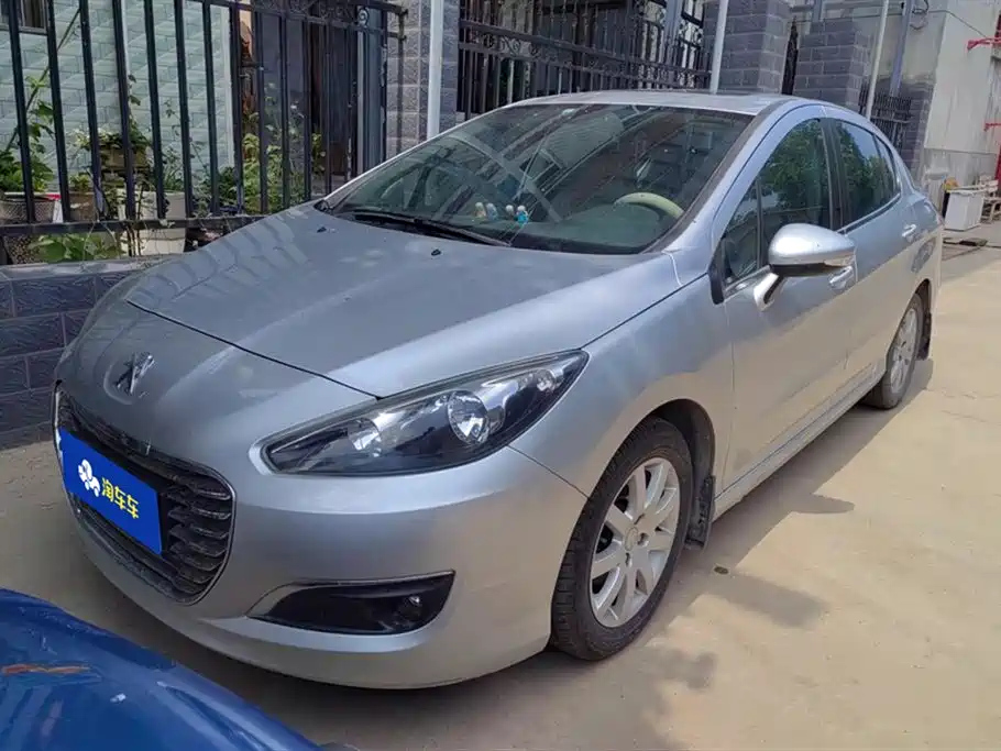 PEUGEOT 308 2012
