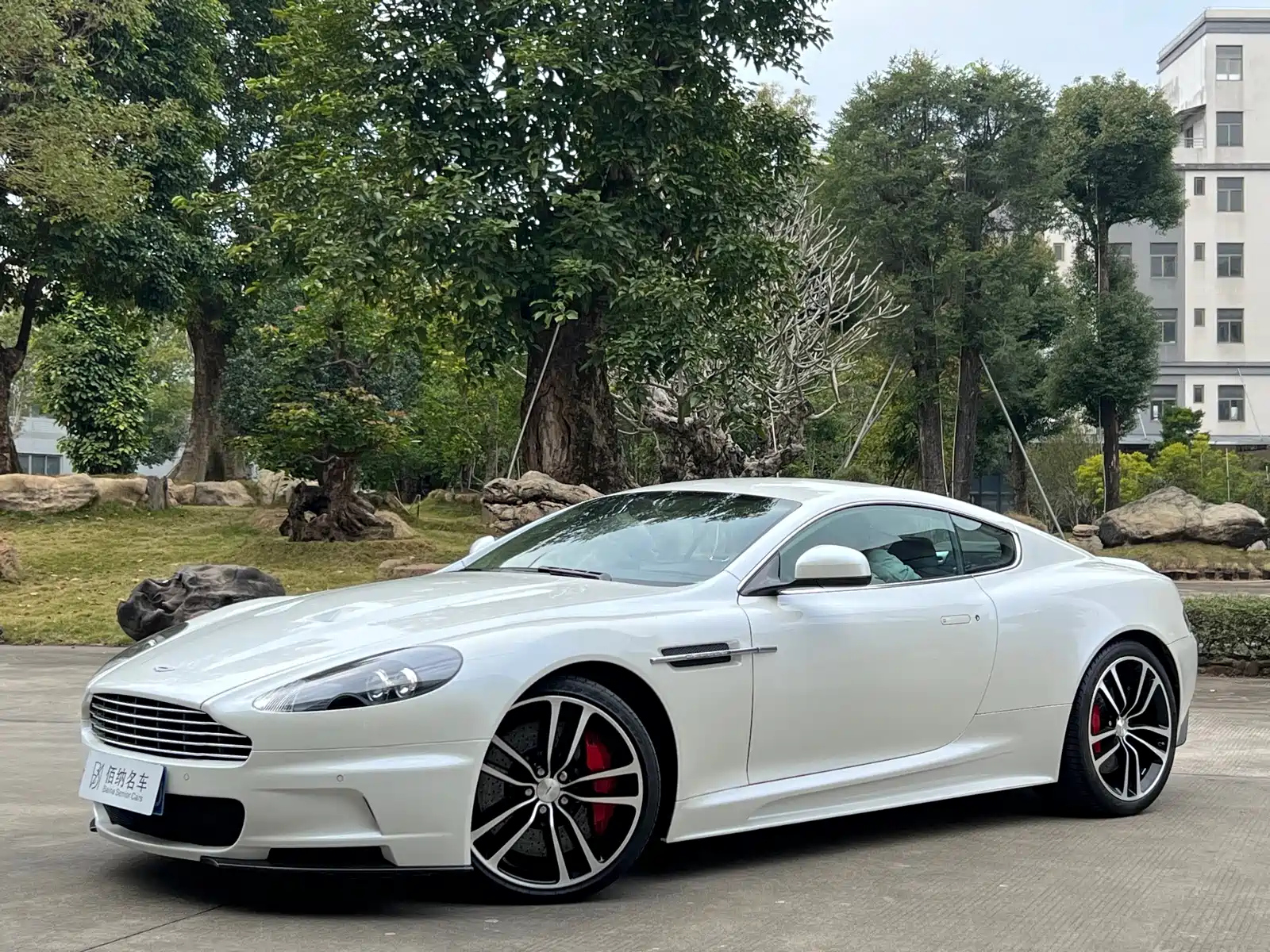 ASTON MARTIN DBS 2009