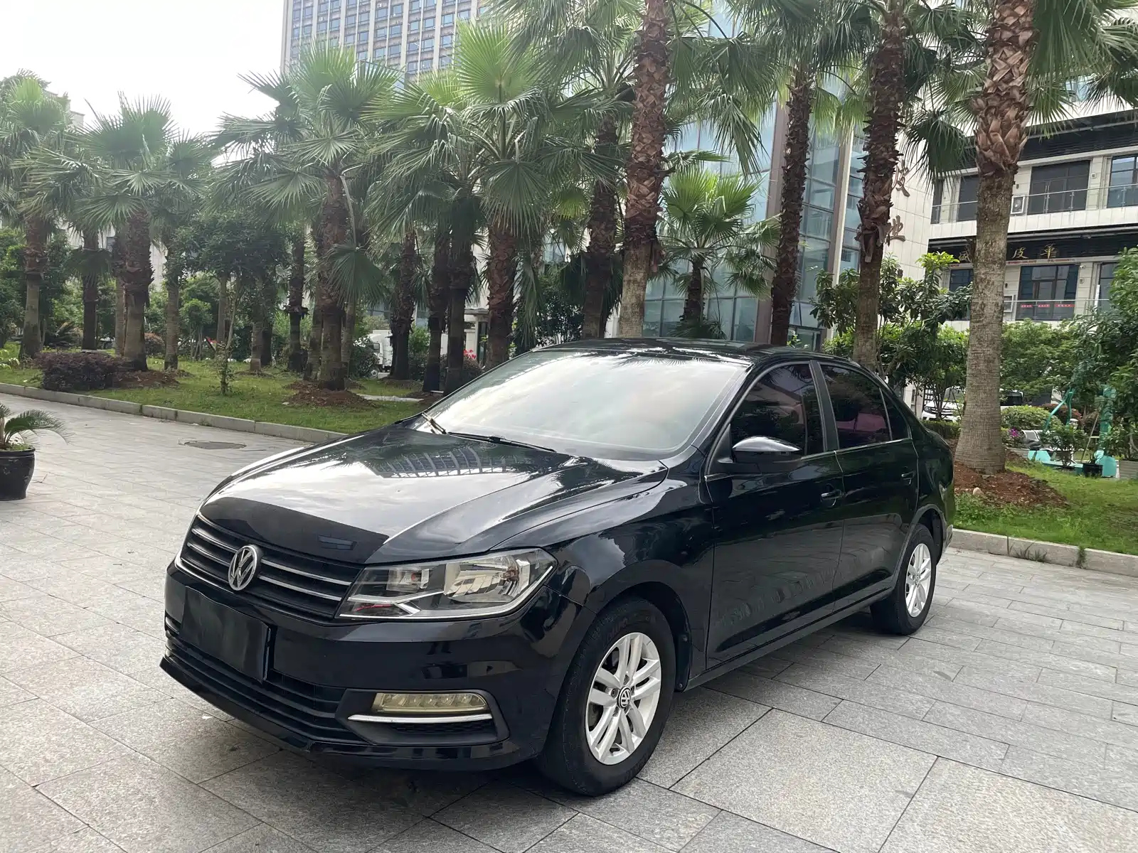 VOLKSWAGEN SANTANA 2018