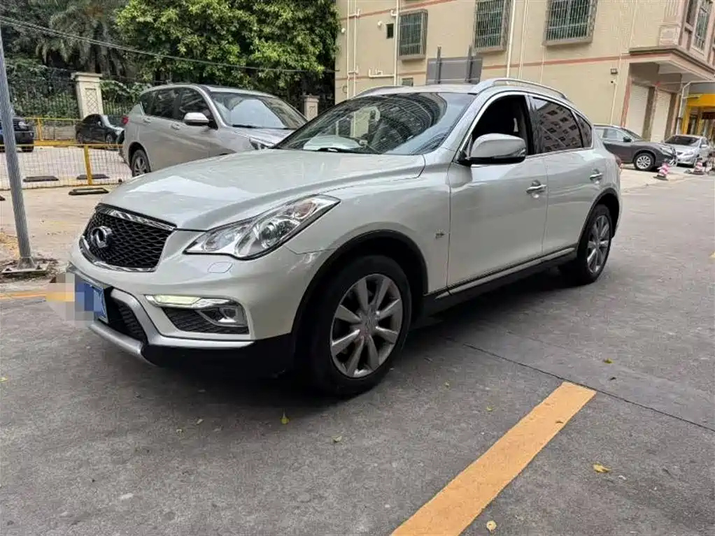 INFINITI QX50 2015