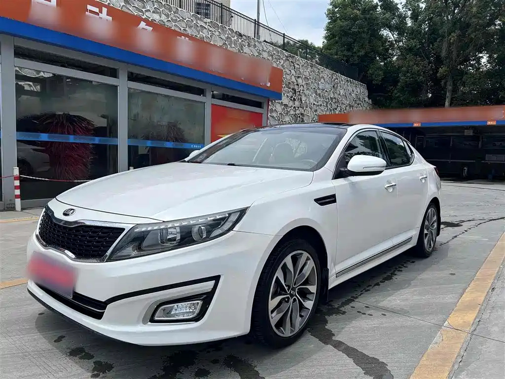 KIA K5