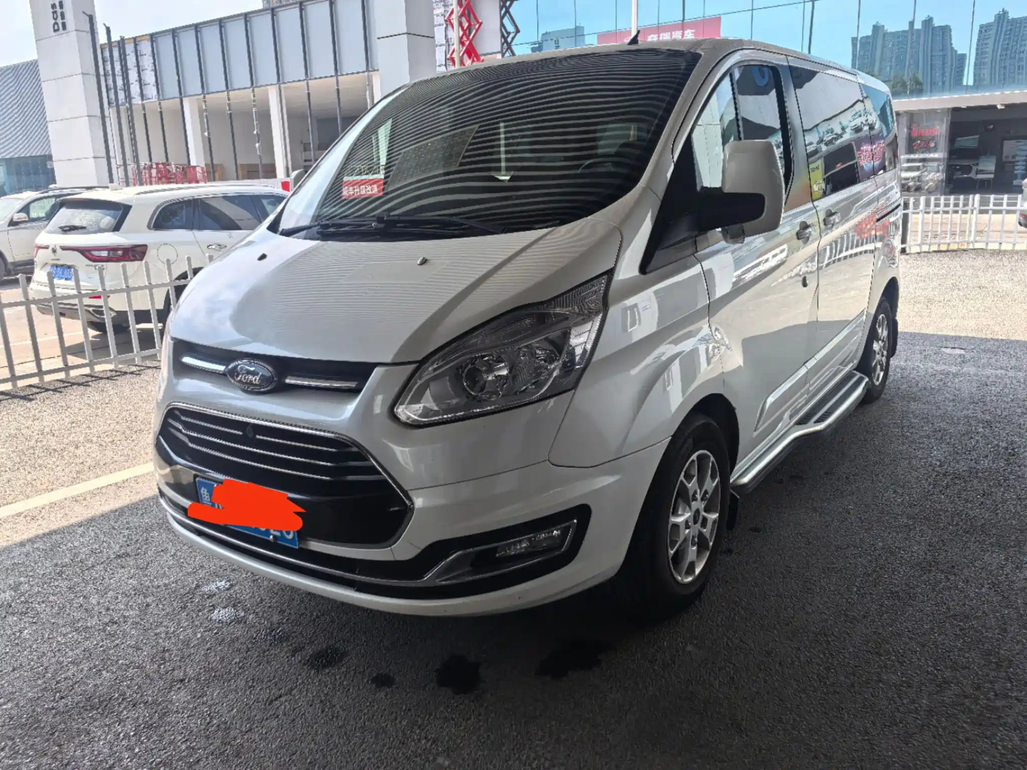 FORD TOUREO 2017