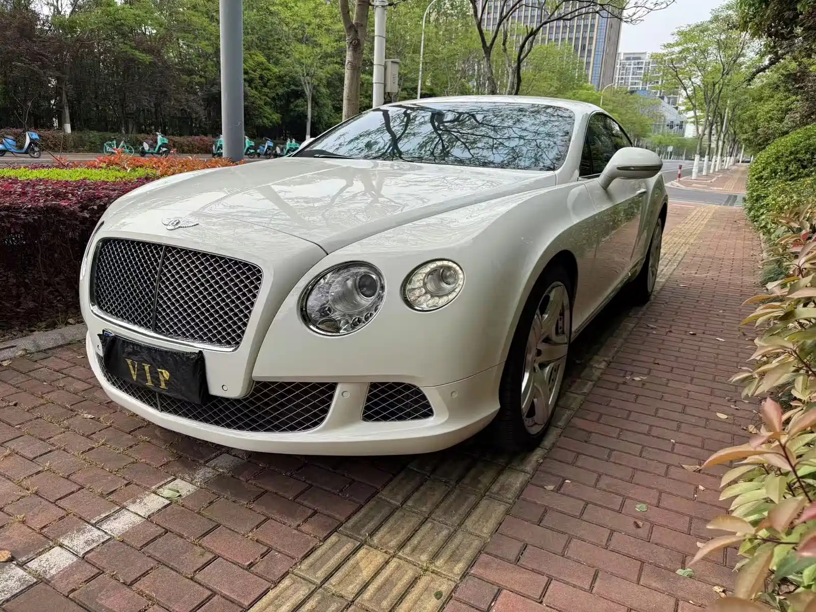 BENTLEY CONTINENTAL 2012