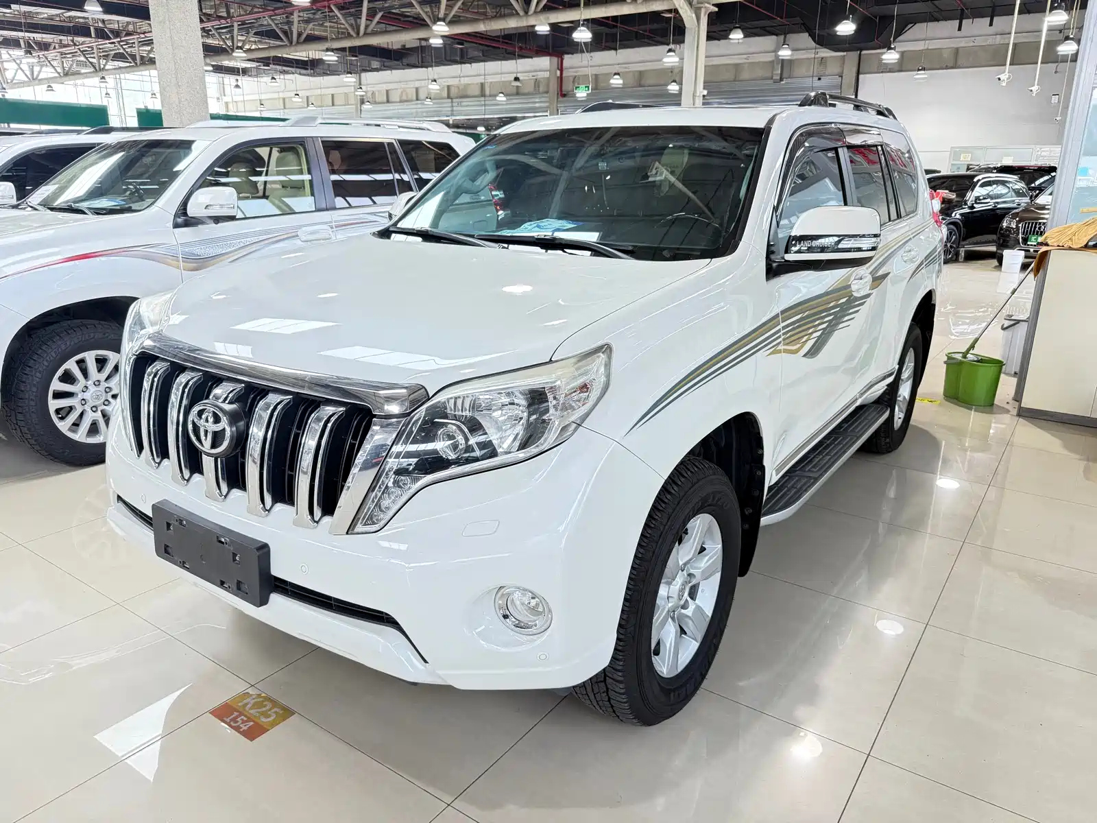 TOYOTA PRADO 2016