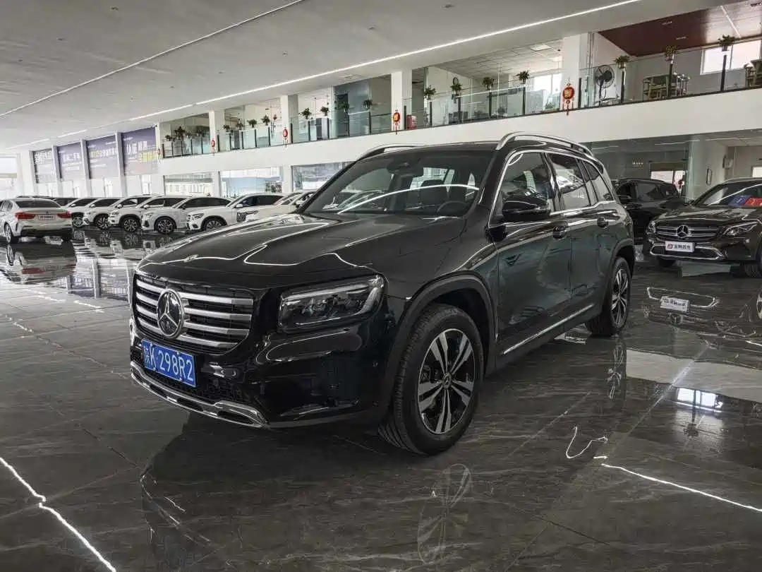 MERCEDES BENZ GLB 2024