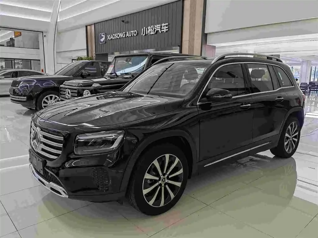 MERCEDES BENZ GLB 2024