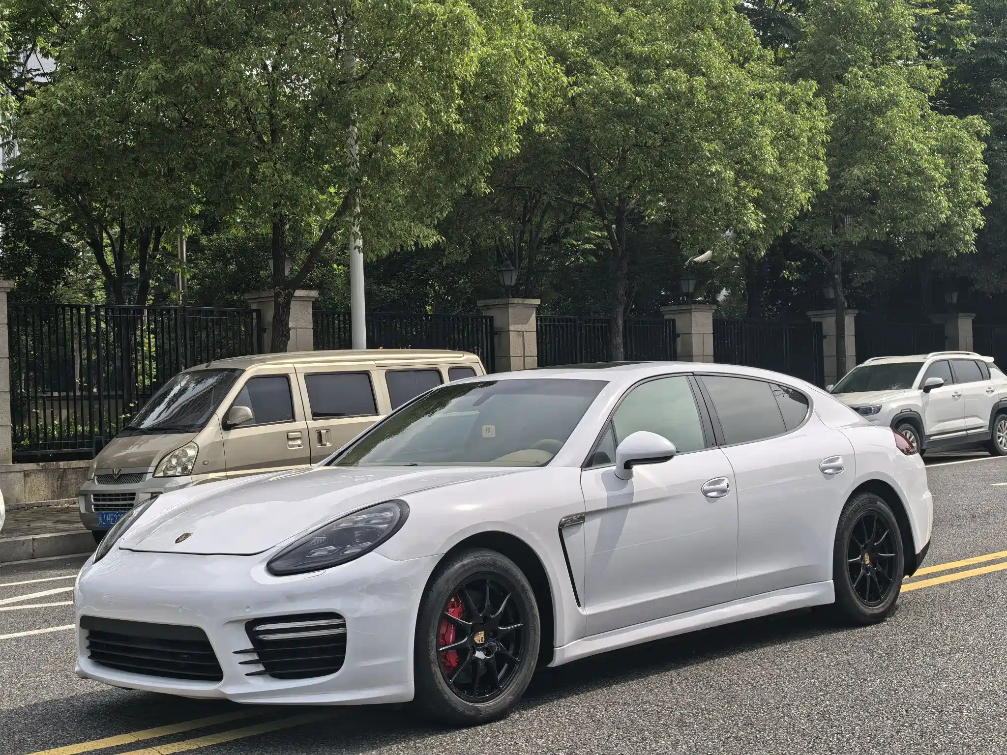 PORSCHE PANAMERA 2010