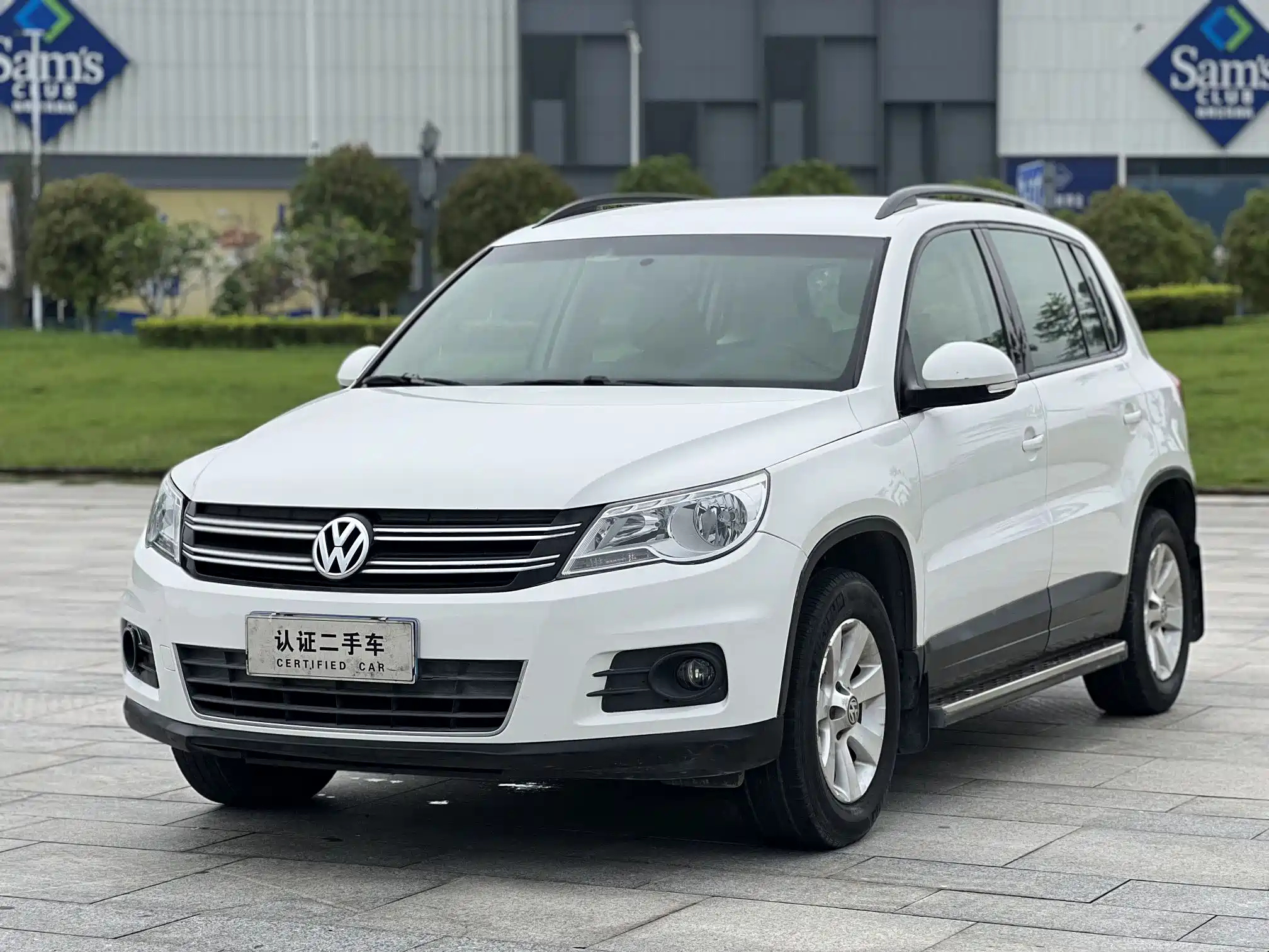 VOLKSWAGEN TIGUAN 2010