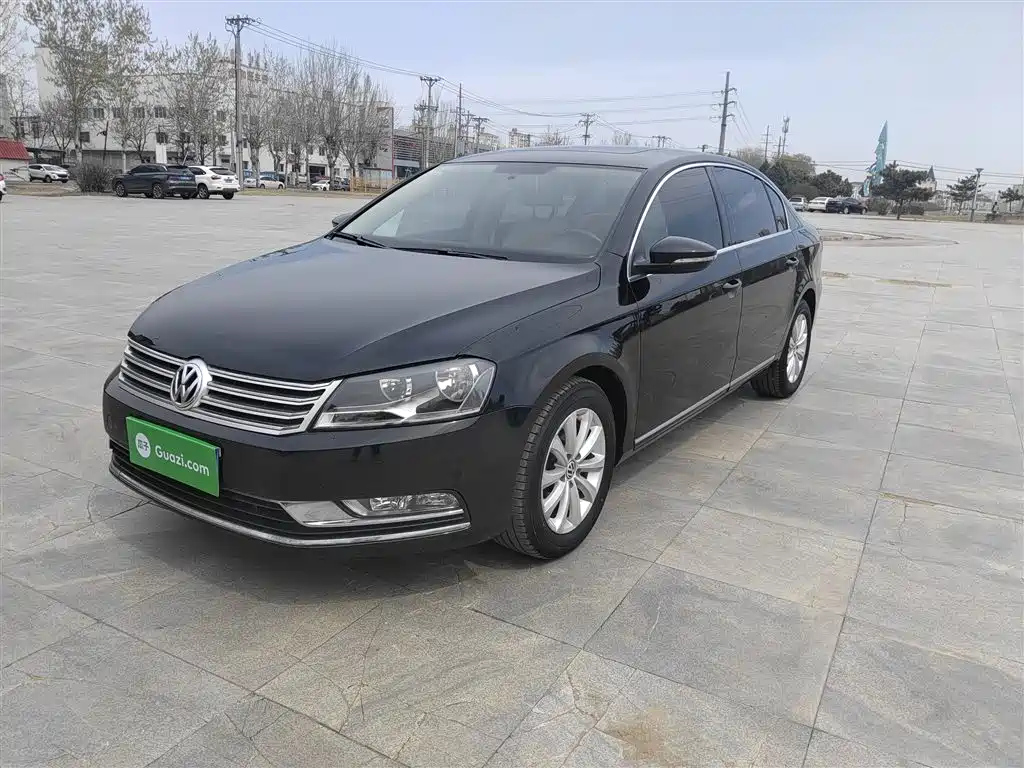 VOLKSWAGEN MAGOTAN 2013