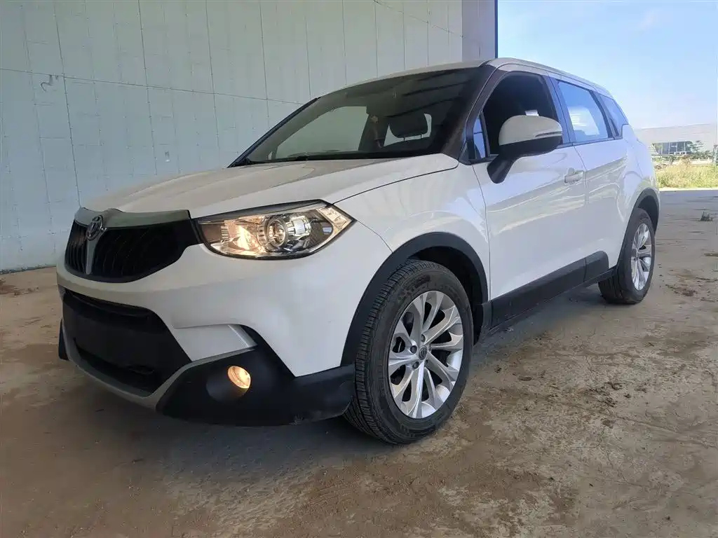ZHONGHUA V3 2015