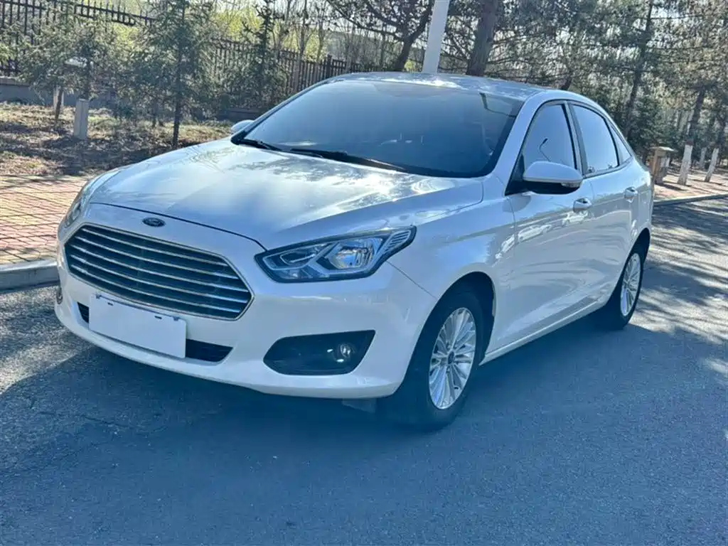 FORD ESCORT 2015