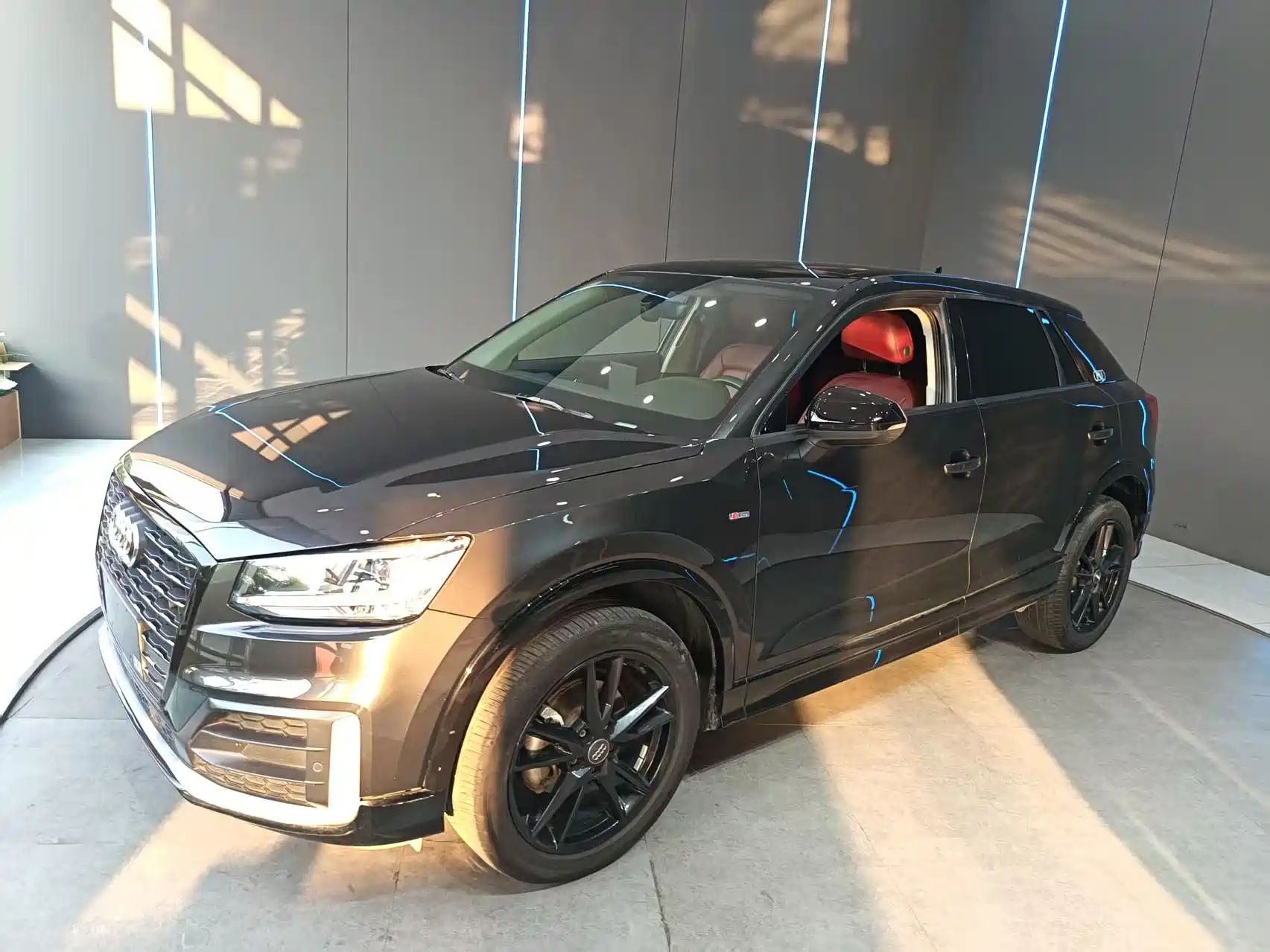 AUDI Q2L