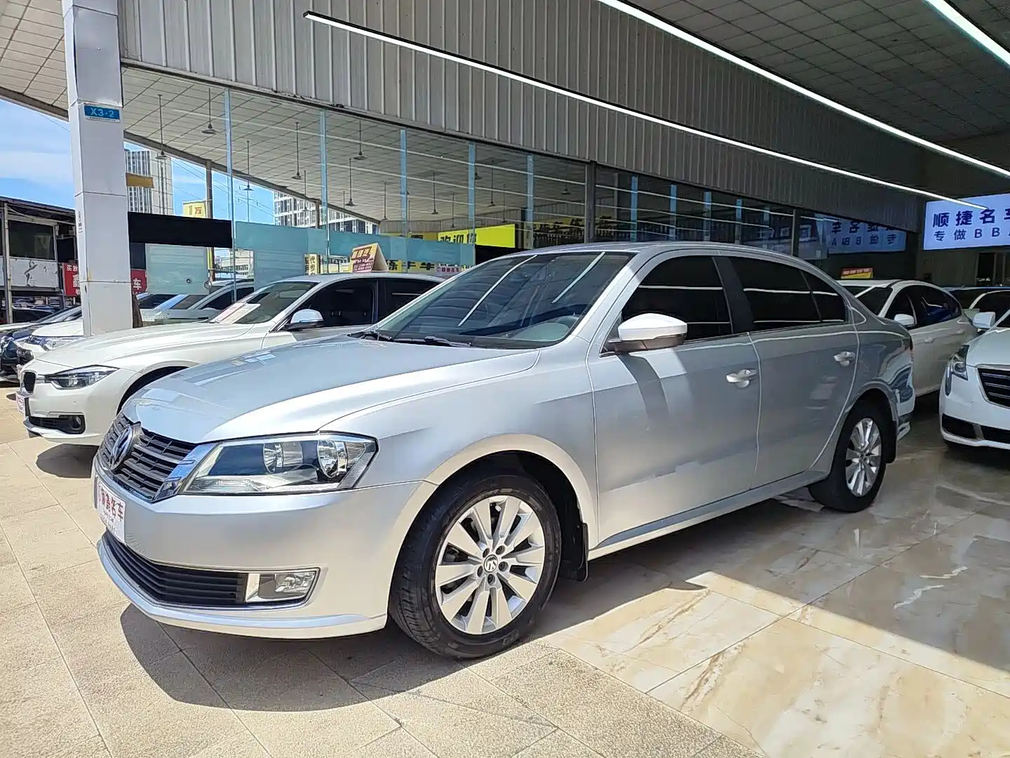 VOLKSWAGEN LAVIDA 2013